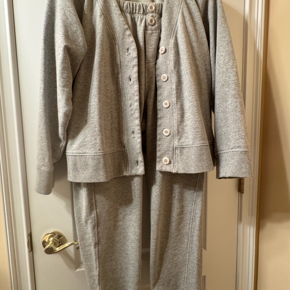 Every 2 Piece Women’s Cardigan And Pants Sweater Set In Gray - Picture 2 of 10